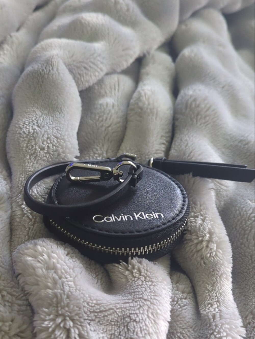 Calvin Klein Black Round Leather Coin Case with Wrist Strap NWOT - Picture 5 of 8